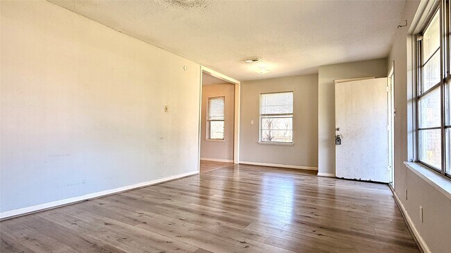 Foto del edificio - 10502 Ambursen St