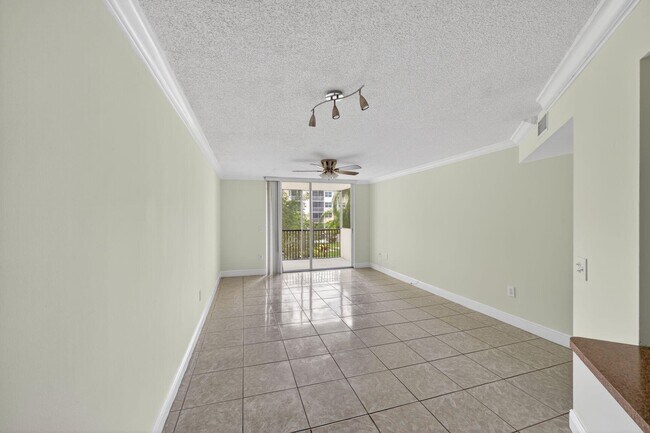 Building Photo - 8363 Lake Dr