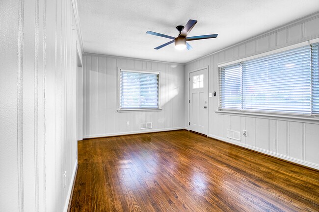 Foto del edificio - 3447 Pierce St