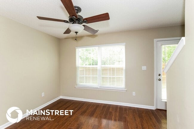 Building Photo - 126 Hampshire Dr