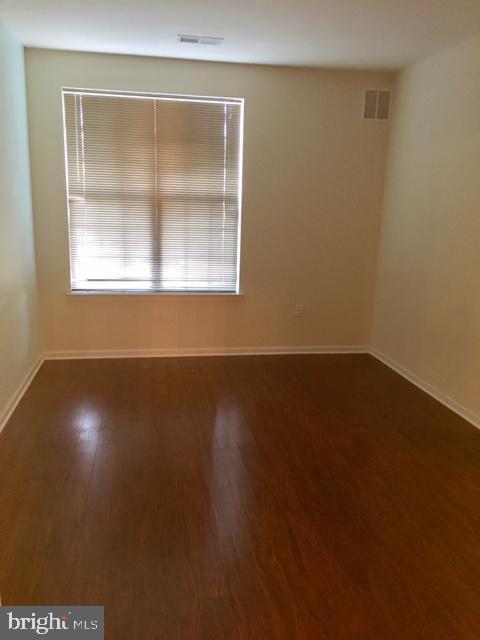 Building Photo - 1416 Sierra Dr