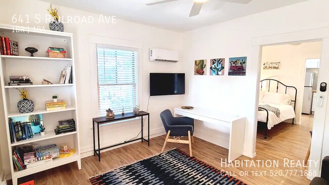 Building Photo - Charming 1bed/1bath bungalow w/ optional f...