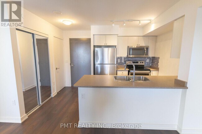 Photo du bâtiment - 1346 Danforth Rd