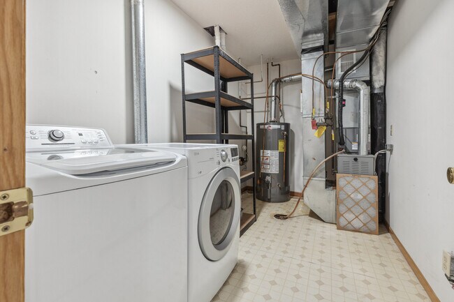 Foto del edificio - 547 Woodduck Dr