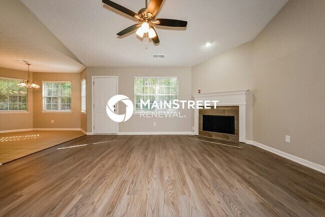 Foto del edificio - 3 Bedroom Pet-Friendly Home in Covington, GA with Main Street Renewal