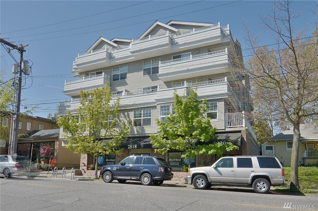 Foto principal - 2820 E Madison St