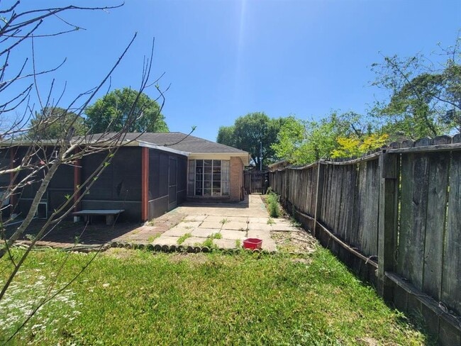 Building Photo - 11442 Cliffgate Dr