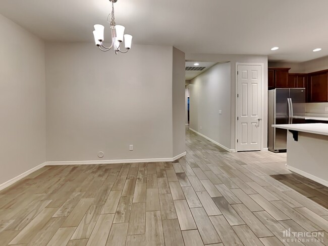 Building Photo - 4891 E Velasco St