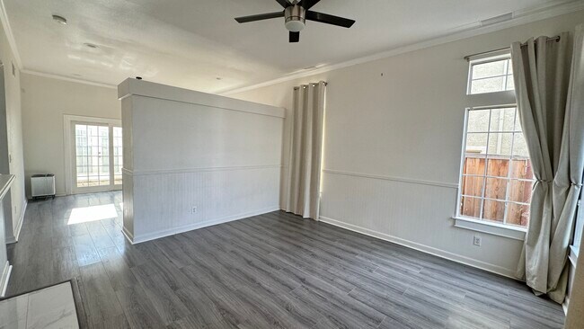 Foto del edificio - 5318 Pembroke Ct
