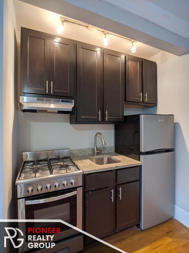 Foto del edificio - 4737 N Hermitage Ave