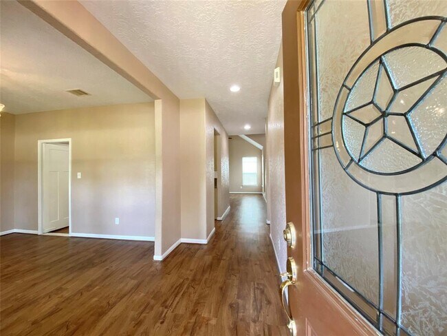 Foto del edificio - 26633 Decker Prairie-Rosehill Rd