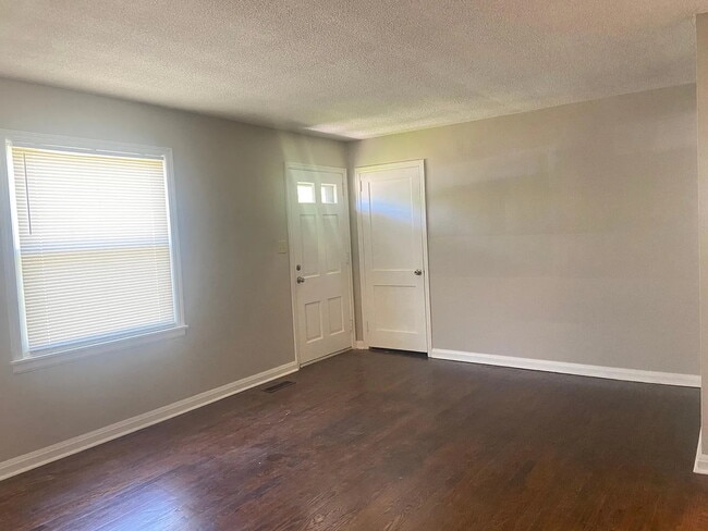 Building Photo - 3010 Boright Dr