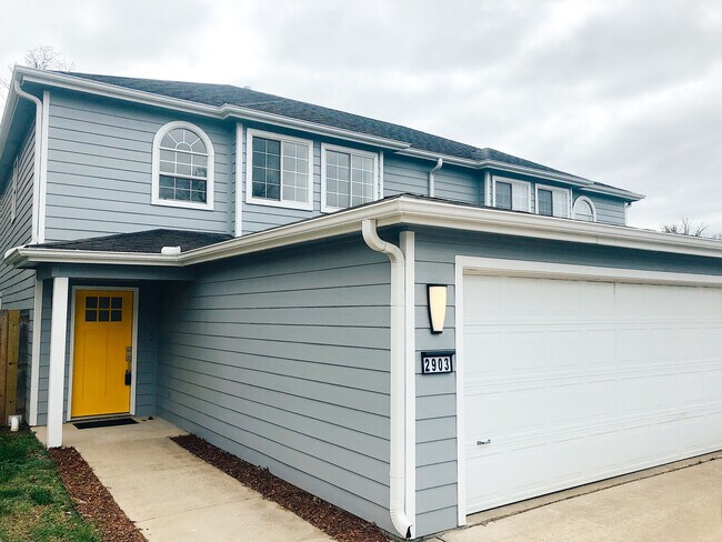 Building Photo - 2903 E Sterling Ct