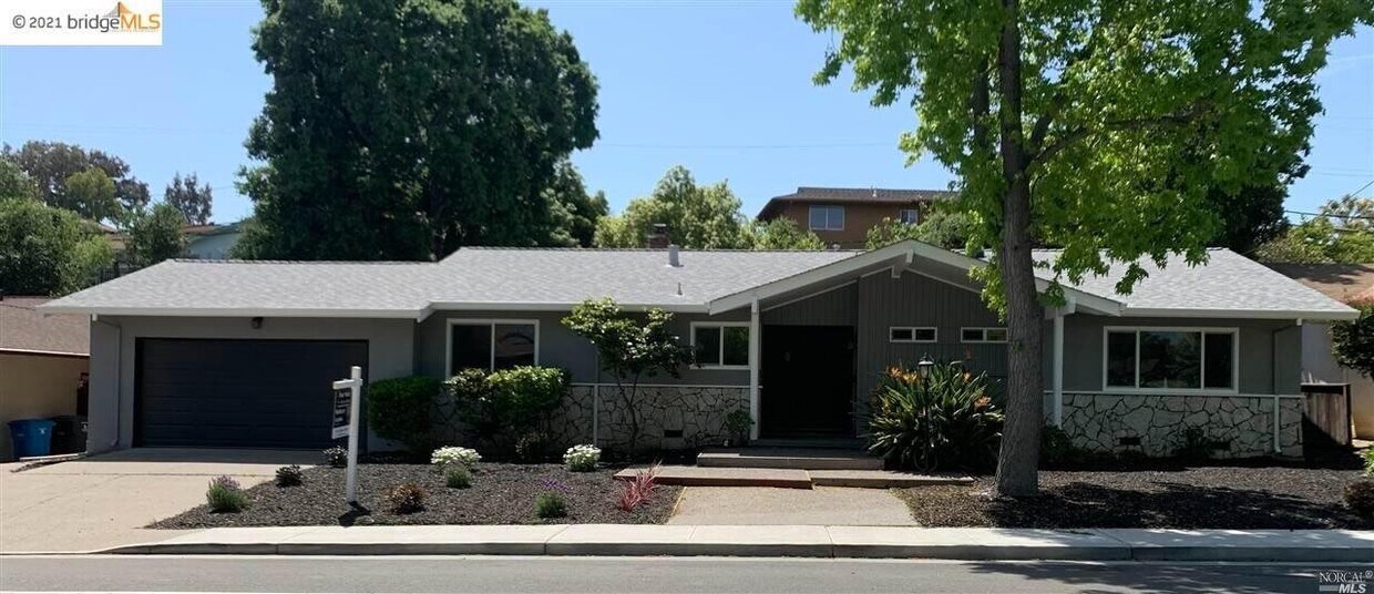 Foto principal - 1801 Sereno Dr