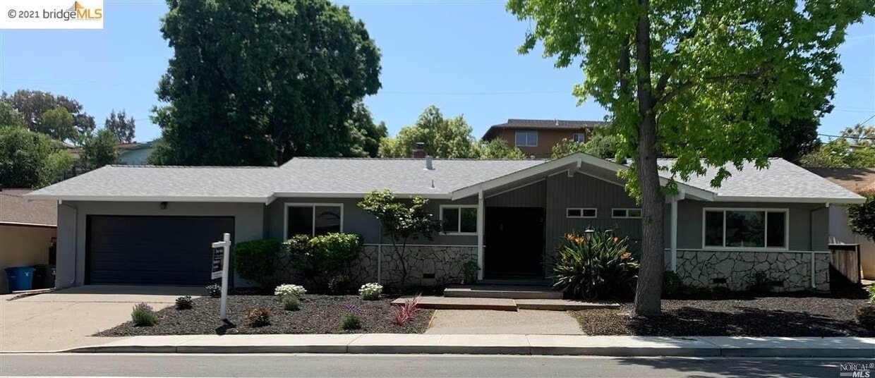 Primary Photo - 1801 Sereno Dr