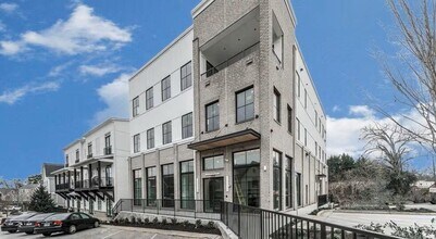 Building Photo - 150 Fowler St