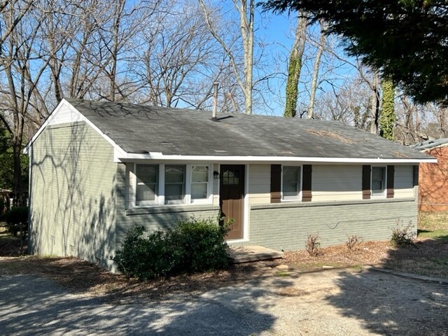 Foto principal - 1202 Merritt Dr