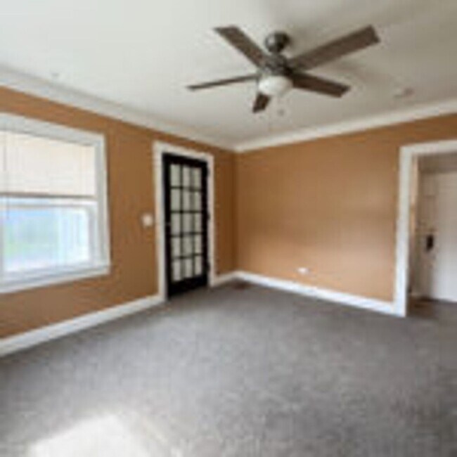 Foto del edificio - 402 N 38th Ave W