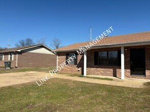 Building Photo - 5101 N Moore Ln