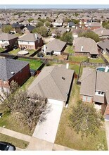 Building Photo - 147 Briar Grove Dr