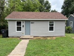 Building Photo - 2810 N Albert Pike Ave