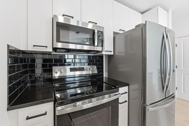 Foto del edificio - Sought after 1 bedroom on the 29TH FLOOR in the heart of Buckhead!