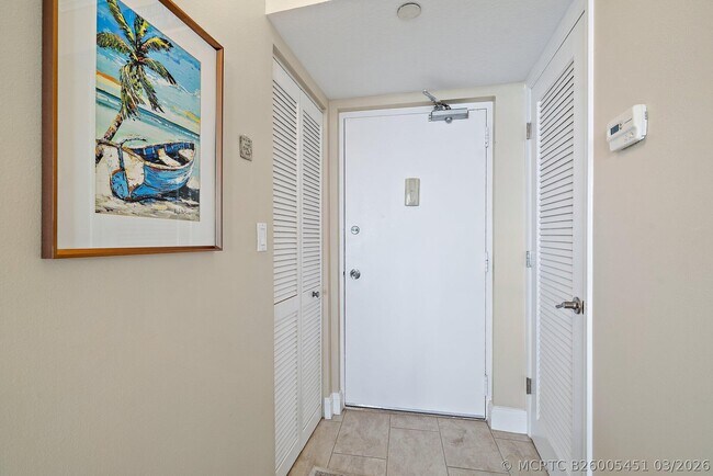 Foto del edificio - 100 Ocean Trail Way