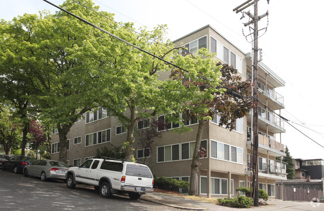 Building Photo - Corona Apartments