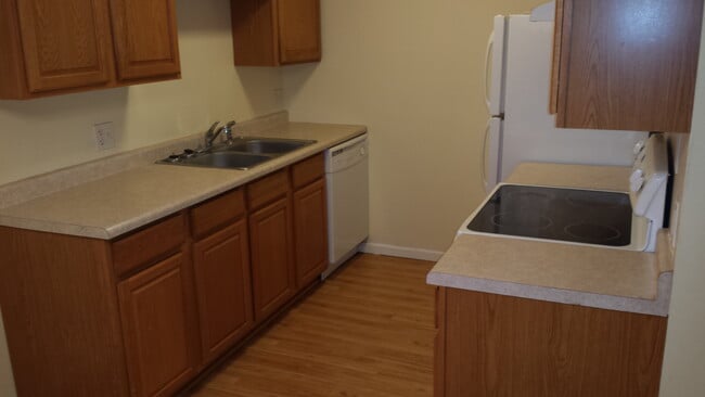 Building Photo - 8122 Verlynda Dr