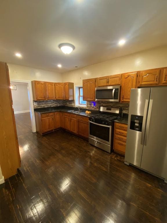 Building Photo - 5725 N Artesian Ave