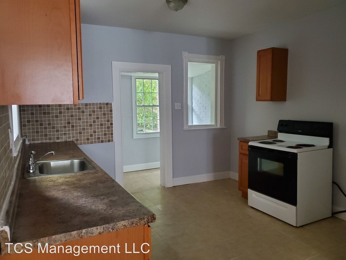 Foto principal - 3 br, 1.5 bath House - 1031 South 55th Street