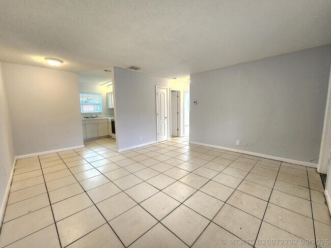 Foto del edificio - 215 SW 1st Ct