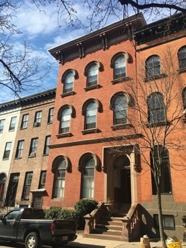 Foto principal - 920 St Paul St