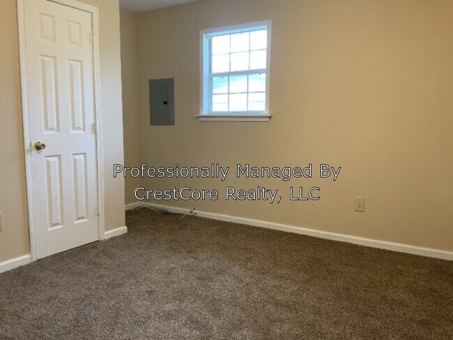 Building Photo - 205 Misty Ln