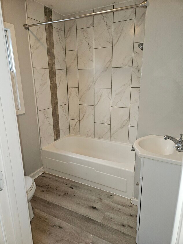 Building Photo - 28 Division St