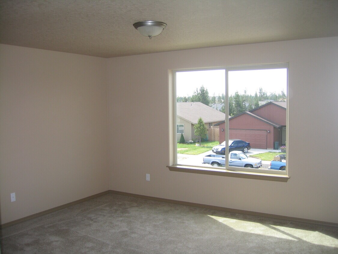 Building Photo - rho-486