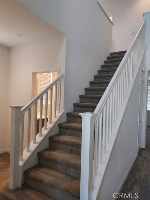 Building Photo - 2849 E Clementine Dr