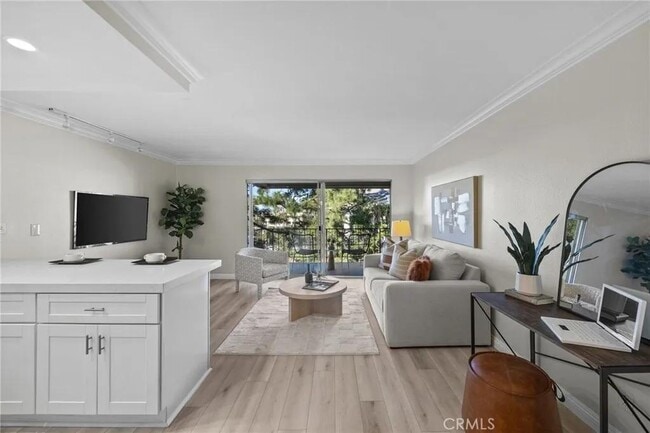 Building Photo - 101 Scholz Plaza