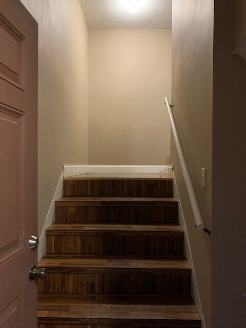 Foto del edificio - 145 Short Ln