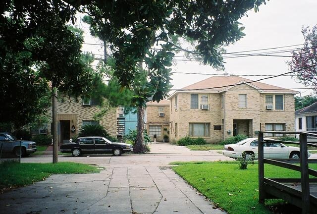 Foto del edificio - 401 Shrewsbury Ct
