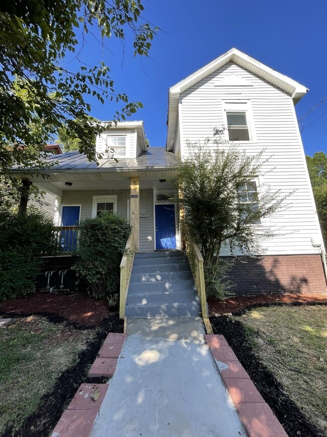 Building Photo - 1624 Fillmore St