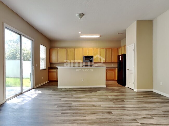 Foto del edificio - 1244 Sunray Ct