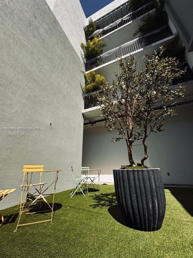 Foto del edificio - 3422 NW 5th Ave