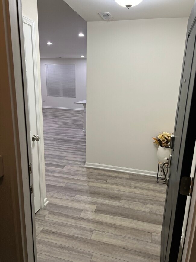 Foto del edificio - 4132 Calder Ln