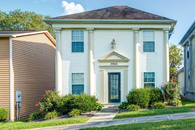 Foto del edificio - 3956 Archibald Way