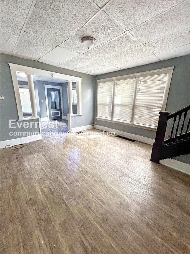 Foto del edificio - 2213 E 82nd St
