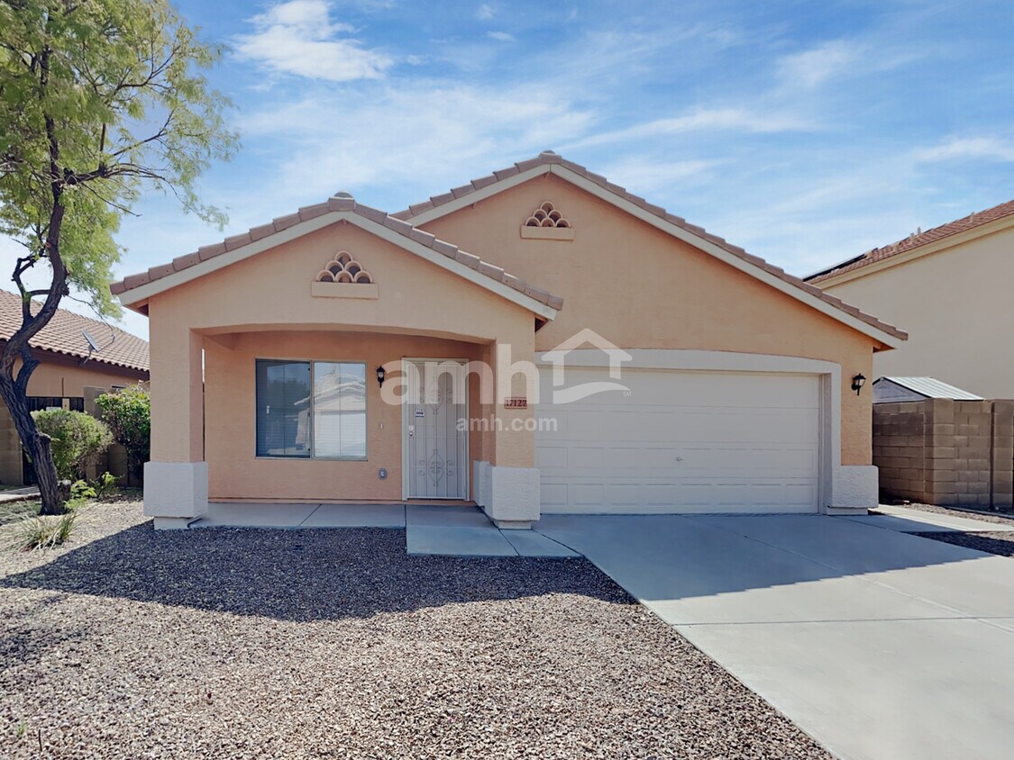 Primary Photo - 17127 N Princess Pl