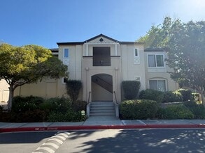 Building Photo - 764 Overture Ct