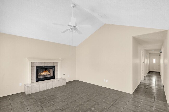 Building Photo - 6836 Ridge Top Dr