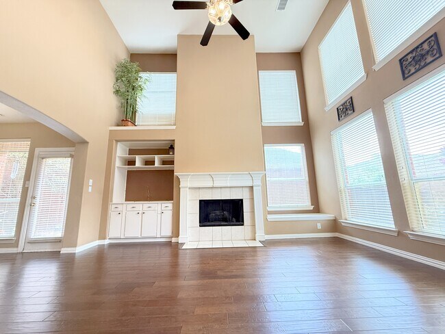 Building Photo - 4077 Frio Way